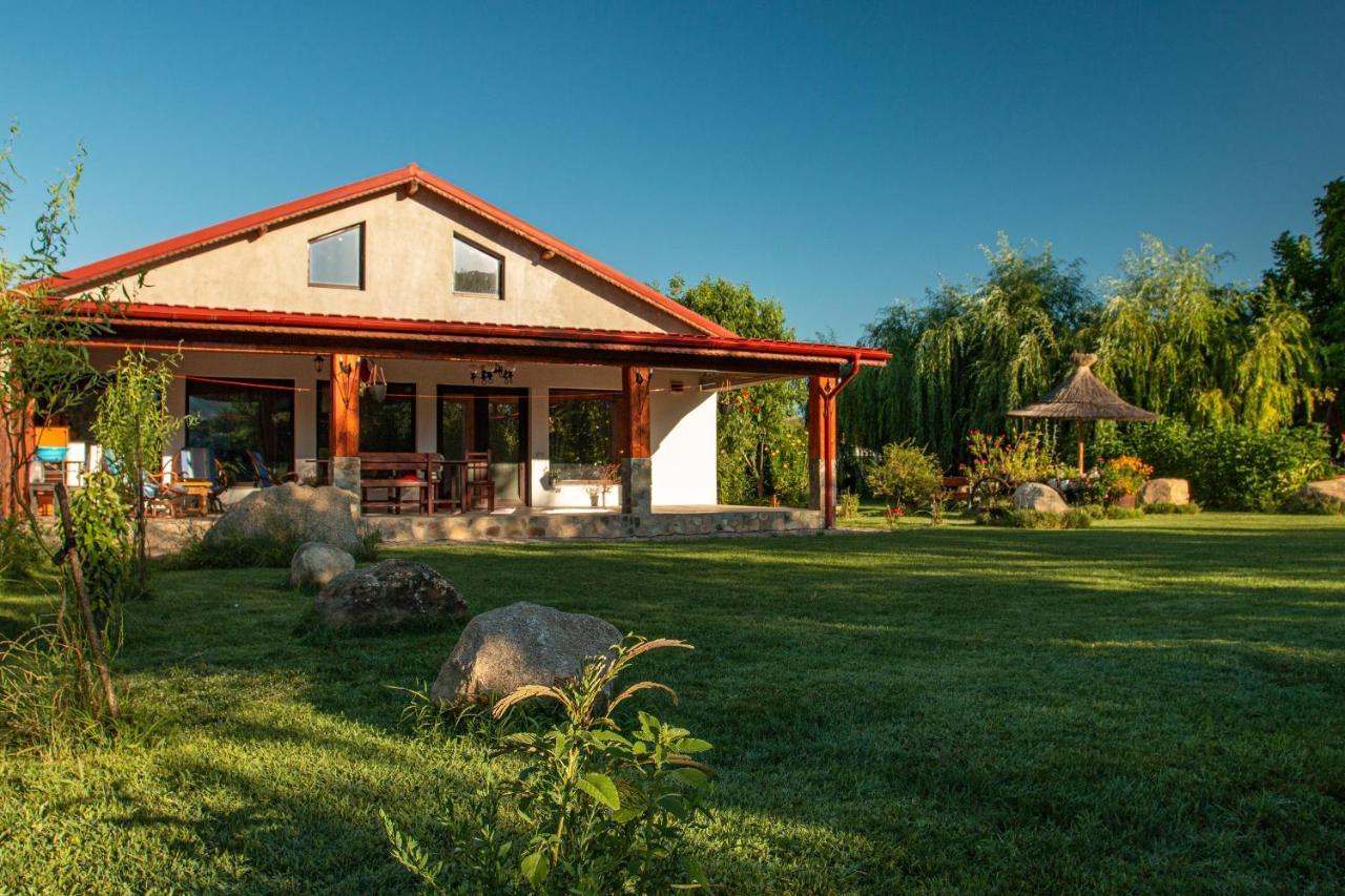 La Livada Villa Greci ภายนอก รูปภาพ