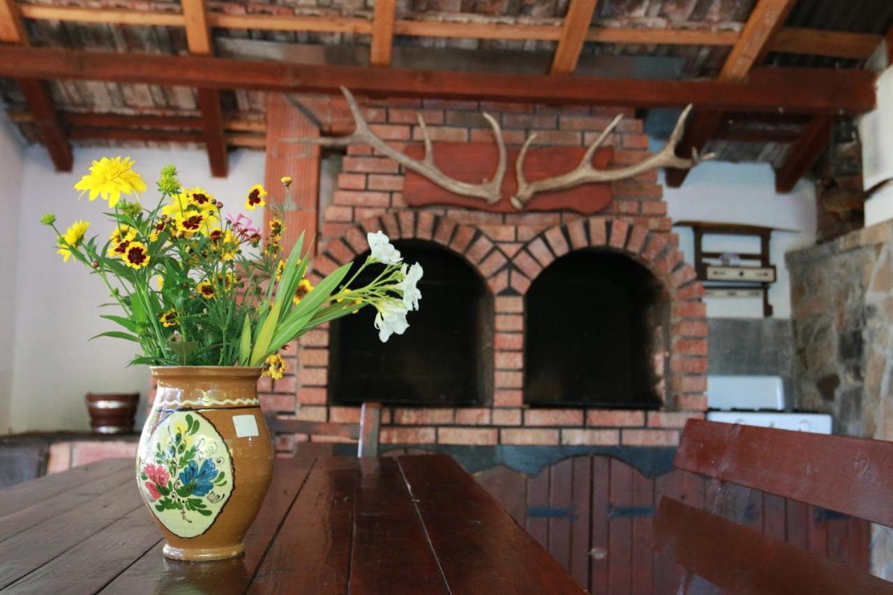La Livada Villa Greci ภายนอก รูปภาพ